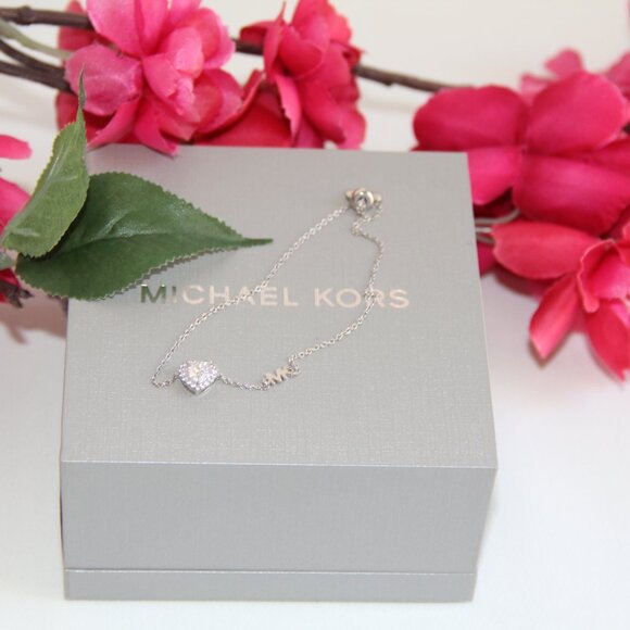 New in Box Michael Kors Sterling Silver Heart CZ Bracelet - Picture 2 of 13